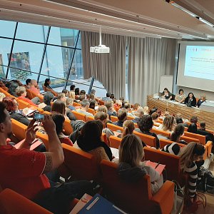 Na konferenci dorazilo bezmála sto účastníků