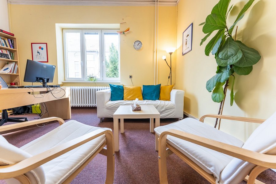 Dne 25. 2. nejsme dostupní na Sýpce ani na telefonech